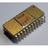 Eprom de cerámica dorada
