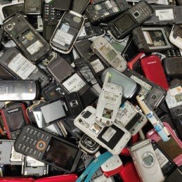 GSM with battery-free keyboard